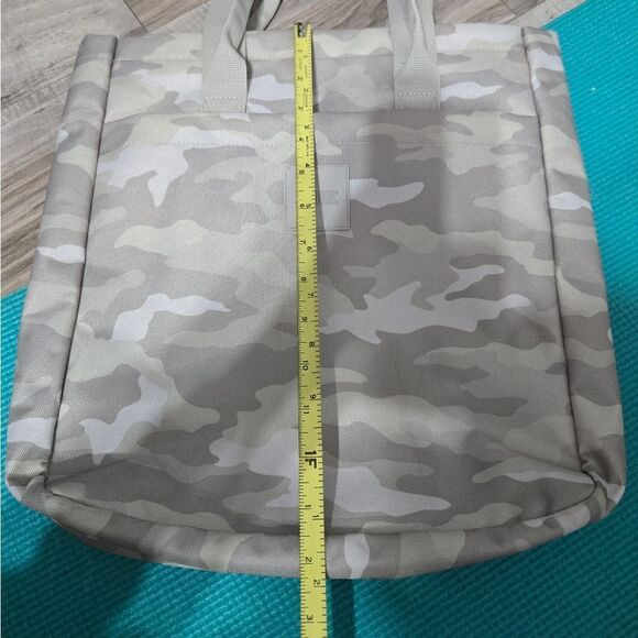 Victoria's Secret Pink Convertible Backpack Tote camo print - Picture 14 of 15